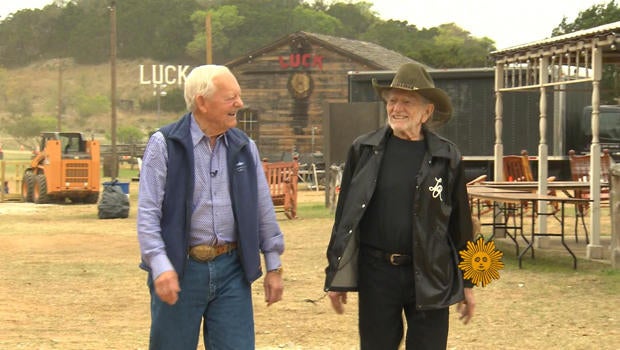 willie-nelson-and-bob-schieffer-luck-texas-620.jpg 