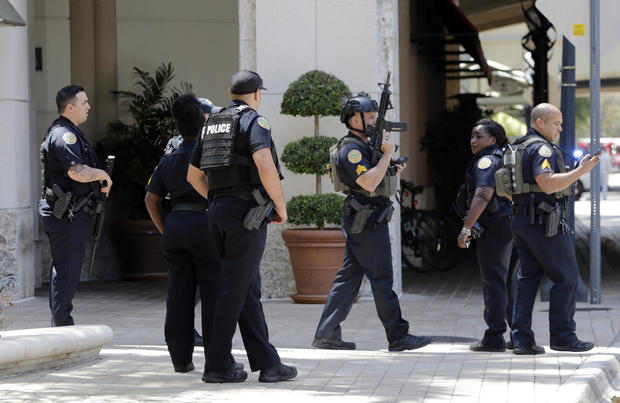 police-south-florida-mall.jpg 