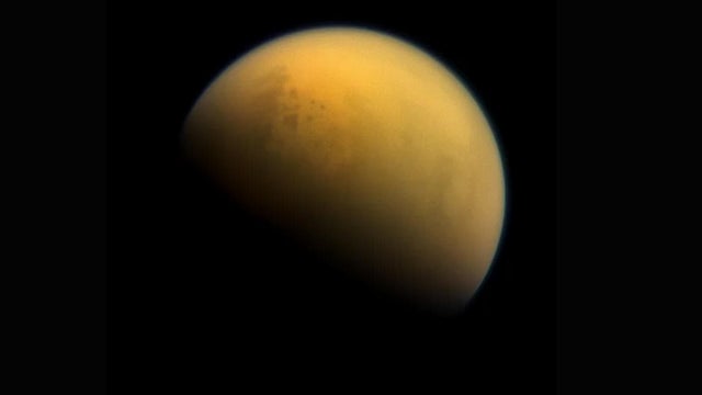 titan.jpg 