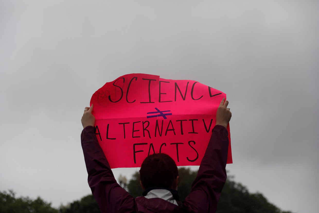 2017-04-22t194659z-837233466-rc19ce55e000-rtrmadp-3-earth-day-usa-march.jpg 
