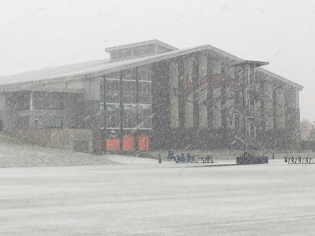 snow-at-broncos-headquarters2.jpg 