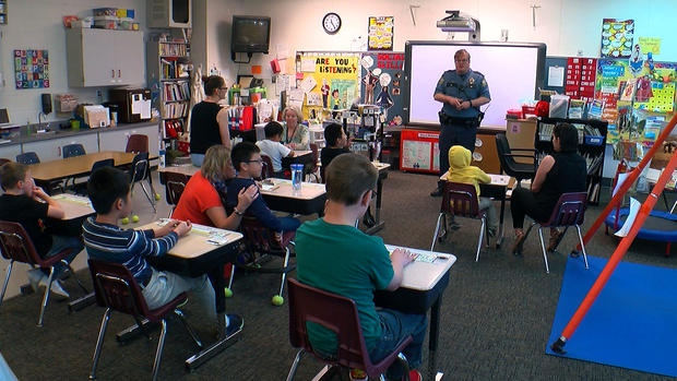 Officer Rob Zink Talks To Students With Autism 