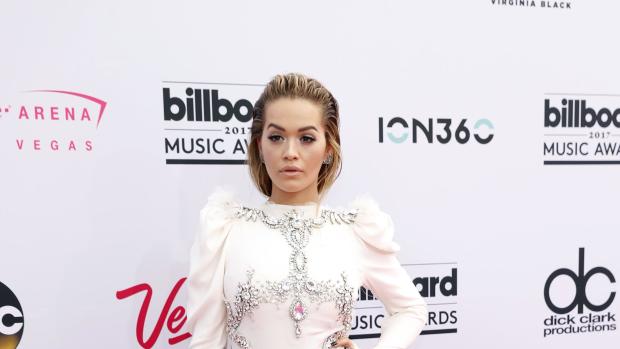 2017 Billboard Music Awards red carpet 