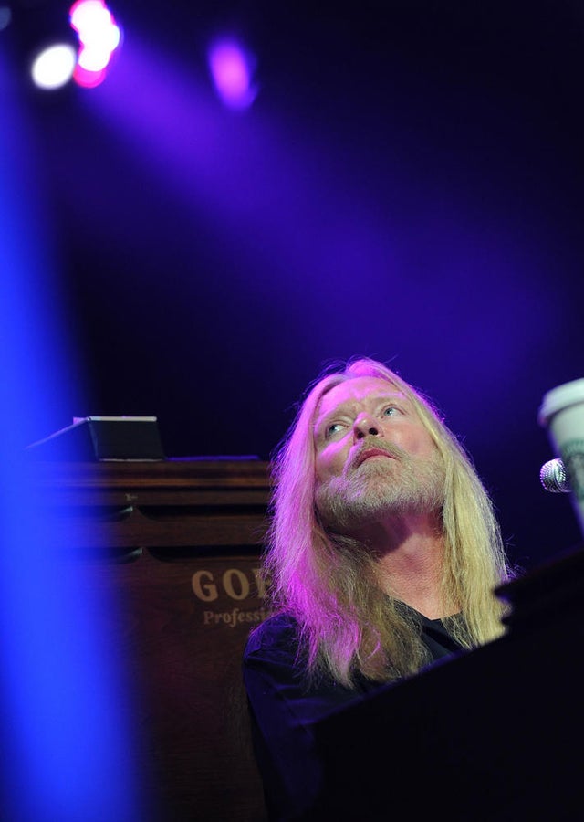 gregg-allman-vertical-getty-101670061.jpg 