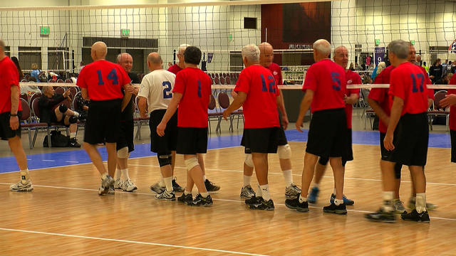 senior-volleyball-players.jpg 