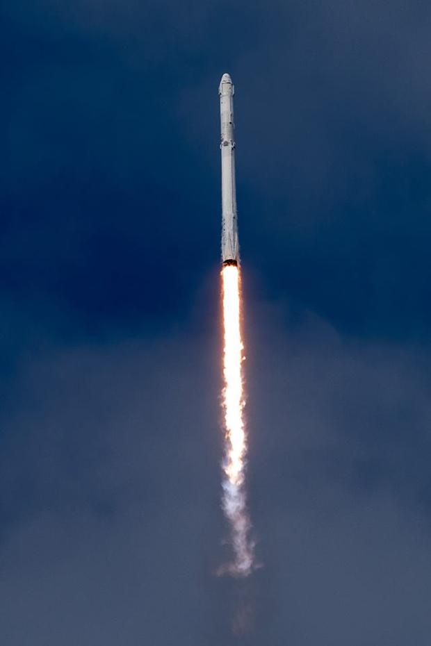 SpaceX Dragon 2(FB) 