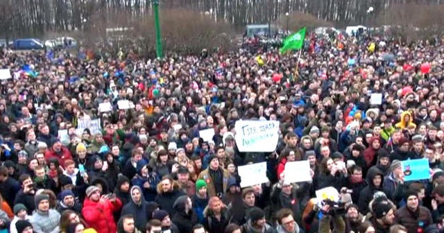 Anti-Putin protesters stage demonstrations throughout Russia - CBS News