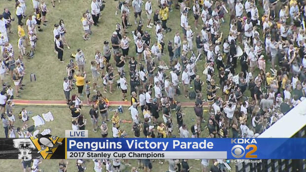 point-park-crowd-stanley-cup-parade 