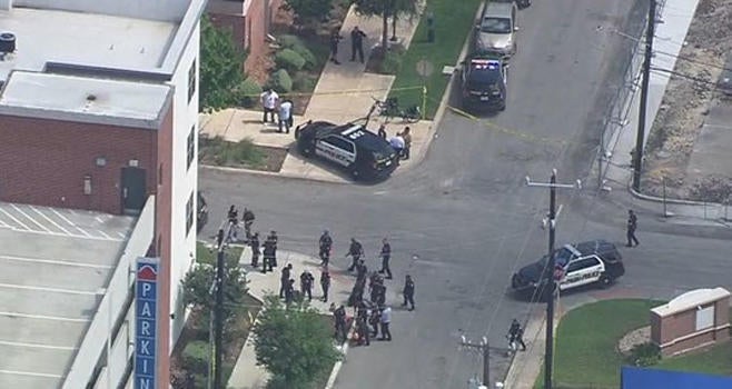 San Antonio police officer shot in the head dies - CBS News