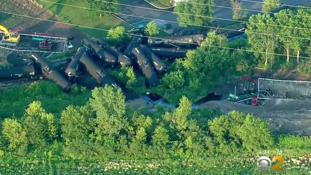 illinois-train-derailment-oil-spill.jpg 