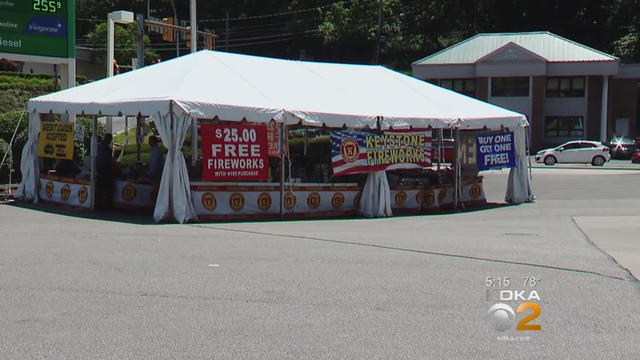 fourth-of-july-fireworks-tent.jpg 