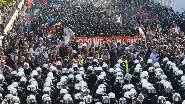 G-20 protesters clash with police 