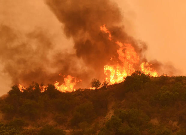 wildfire-california-whittier-fire-east-of-cachuma-lake.jpg 