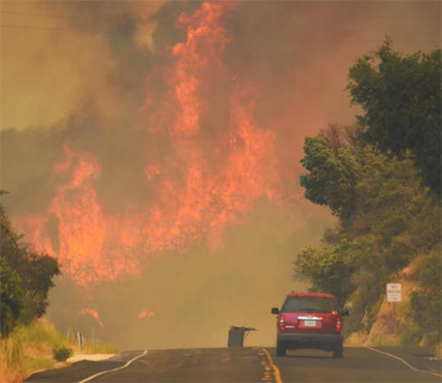 wildfire-california-whittier-fire-highway-154-flames.jpg 