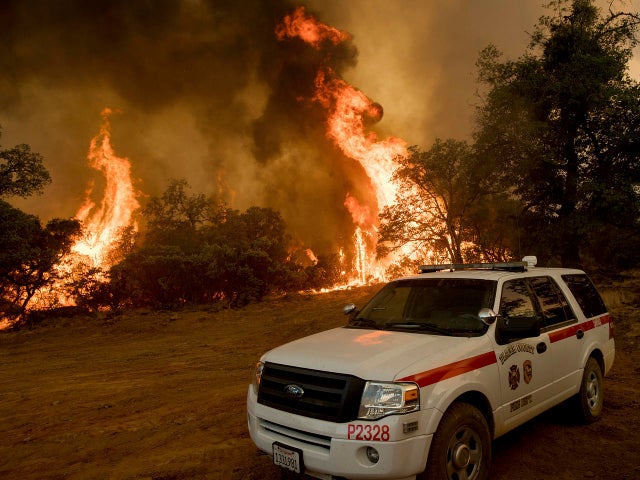 wildfire-california-ap-17190108267575.jpg 