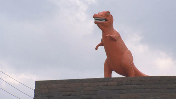 orange-dinosaur 