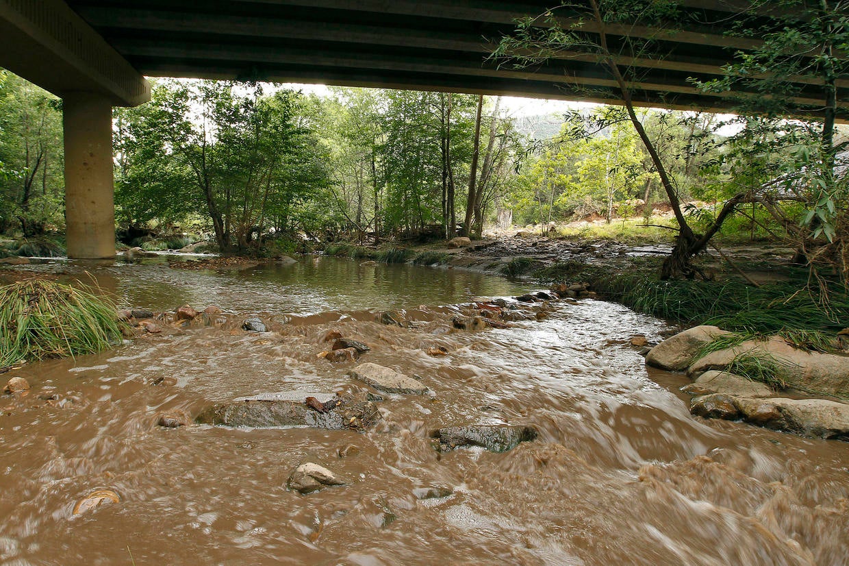 9 dead, including 2yearold, after flash flooding in Arizona