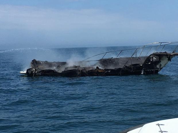 Boat Fire (Photo_U.S. Coast Guard District 9) 