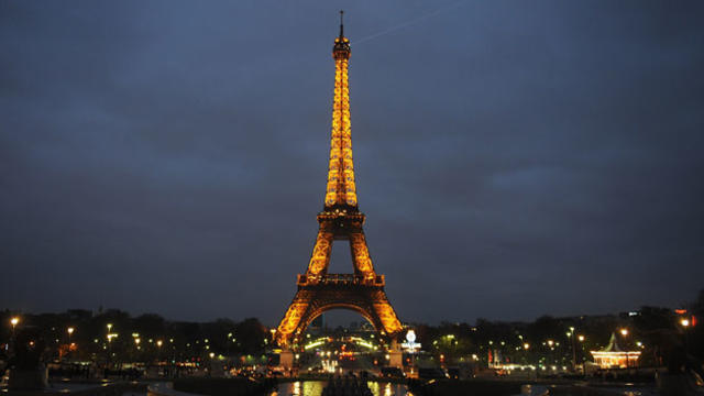 eiffel-tower-night.jpg 