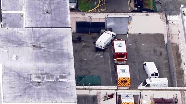 170801-cbsmiami-inmates-seizures-01.jpg 