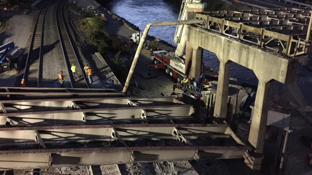 bridge-collapse.jpg 
