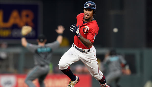 Byron Buxton Hits Inside-The-Park Home Run In Target Field 