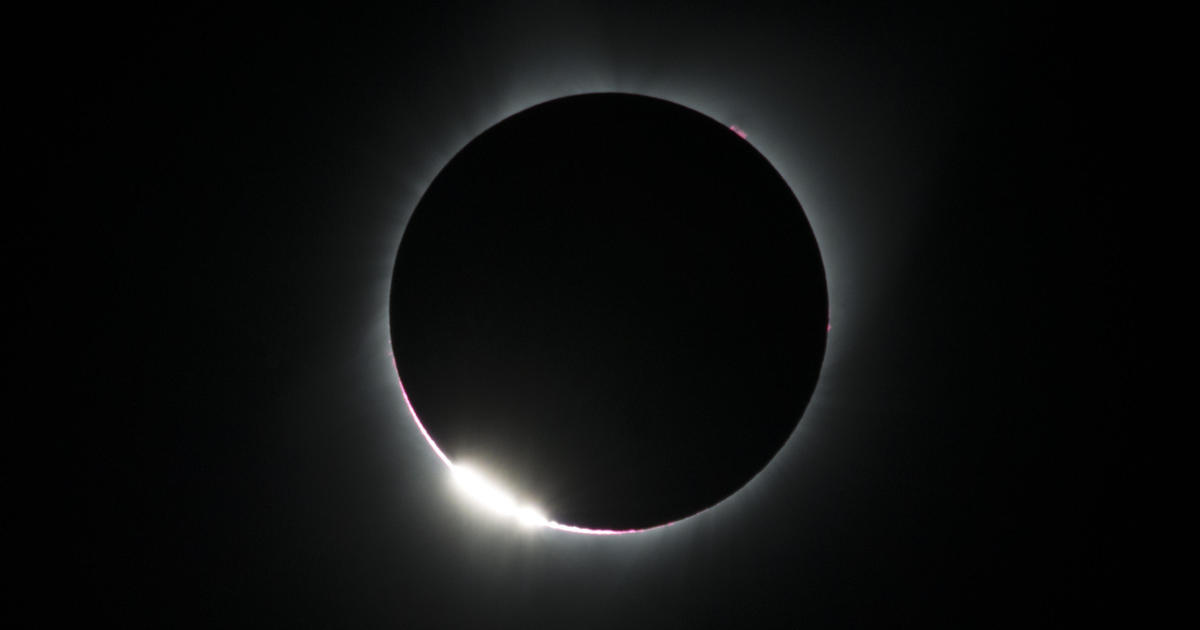 Solar eclipse sweeps across America CBS News