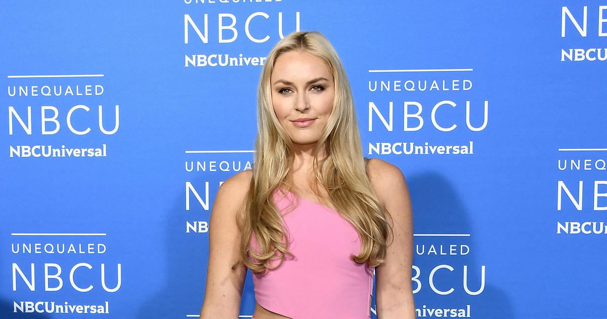 Lindsey Vonn Slams Hacked Nude Photos With Tiger Woods Cbs News
