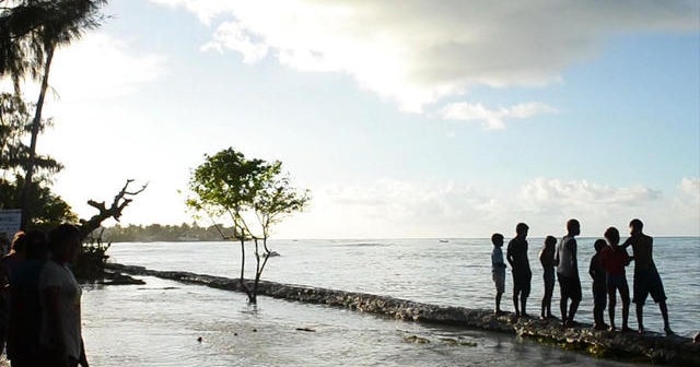 The world's first climate change refugees - CBS News