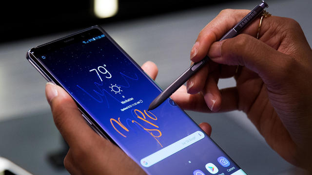 Samsung Introduces New Galaxy Note 8 