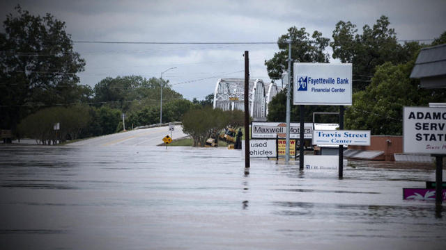 0829-ctm-floodingdebrief-bojorquez-1385079-640x360.jpg 