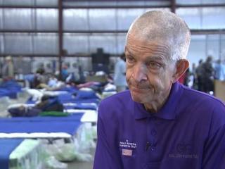 Mattress Mack gives $10,000 in furniture to disabled veteran in Houston -  ABC7 New York