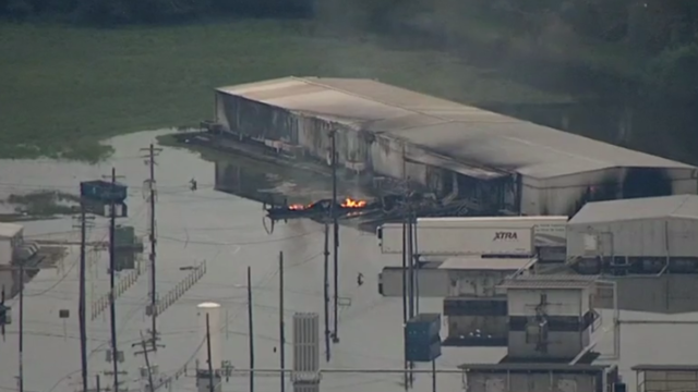 explosions-fire-arkema-chemical-plant-texas-083117.jpg 