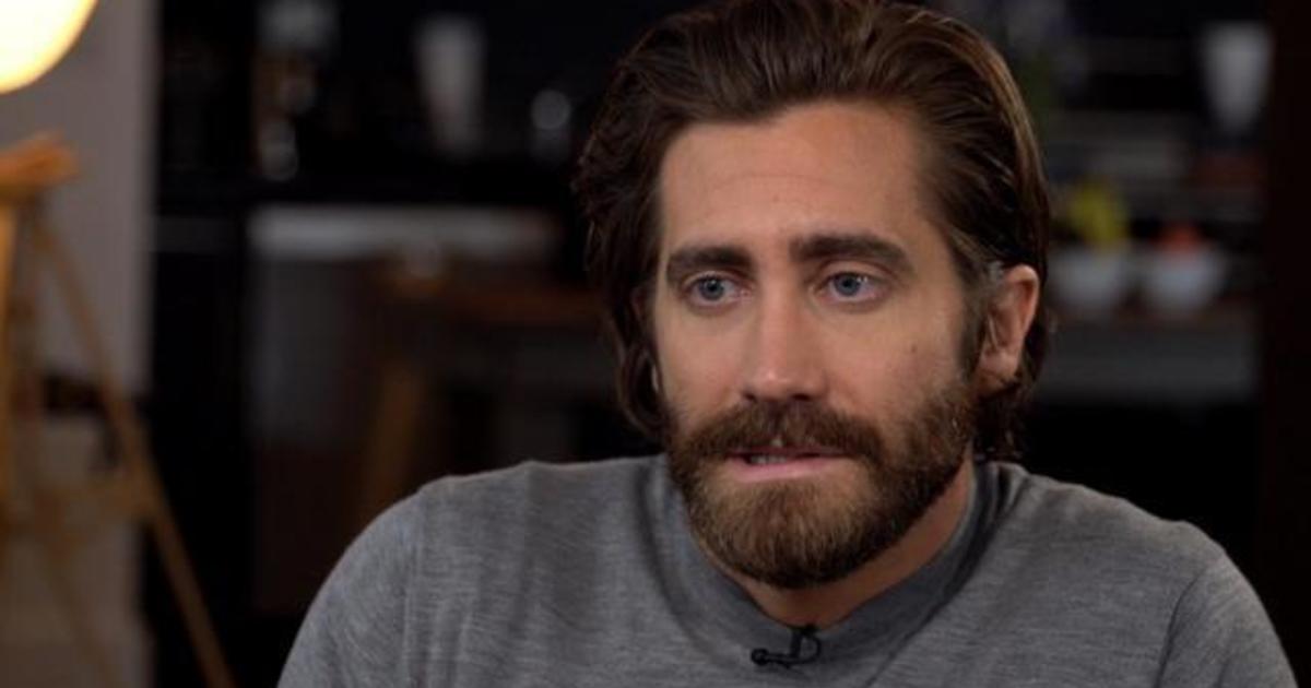 Jake Gyllenhaal on actors he admires - CBS News