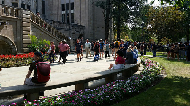 pitt-cathedral-of-learning-evacuations.jpg 