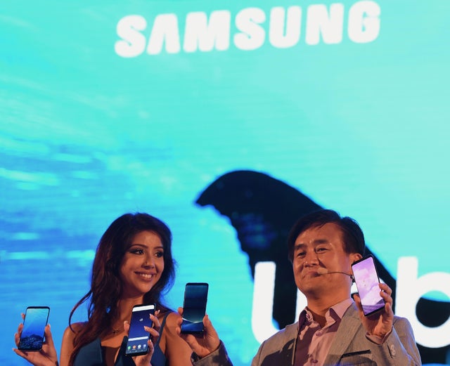 SRI-LANKA-SAMSUNG-ECONOMY 