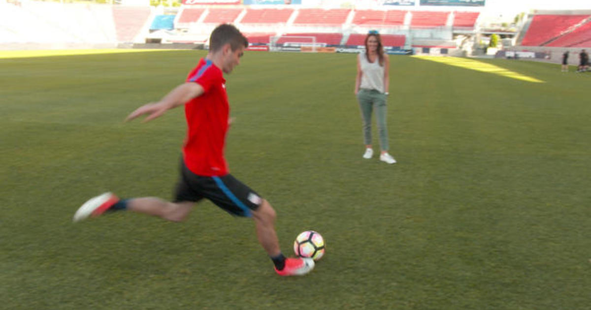 Can Christian Pulisic become the first U.S. men's soccer superstar? - CBS  News