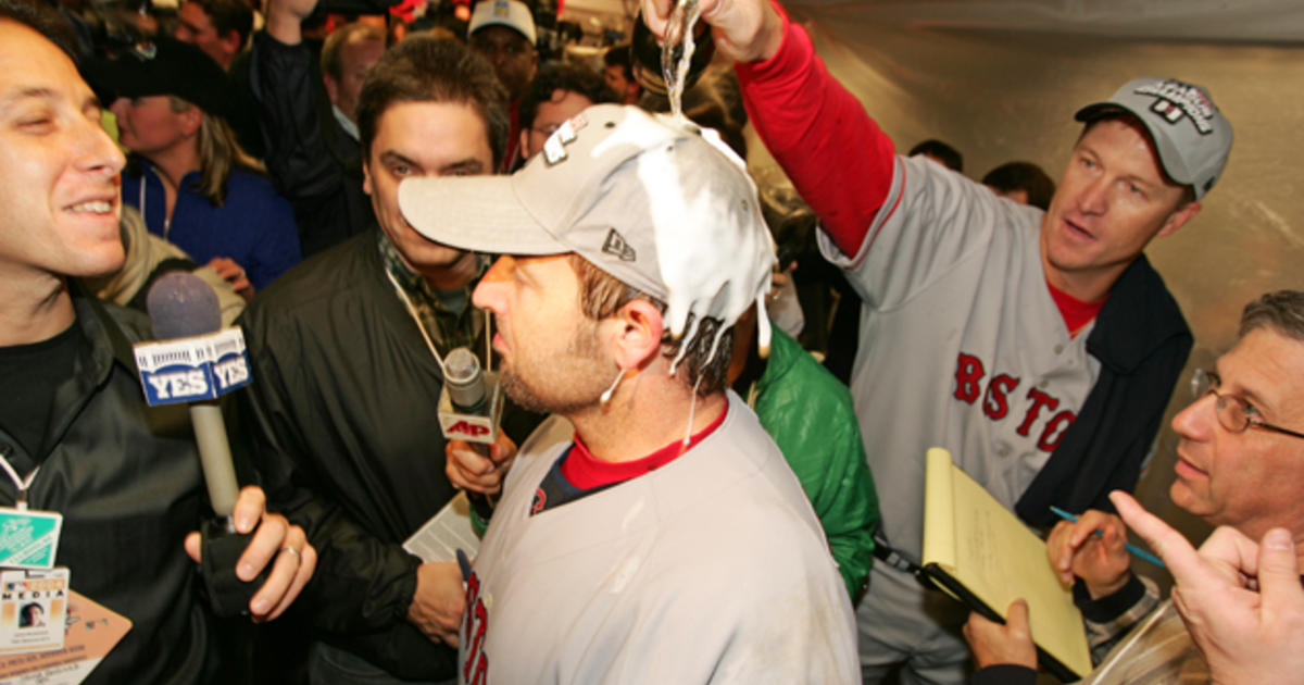 Kevin Millar Recalls Confronting Dan Shaughnessy During 2004 ALCS - CBS  Boston