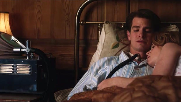 breathe-andrew-garfield-claire-foy-ventilator-620.jpg 