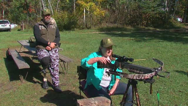 disability-bow-hunting-group.jpg 