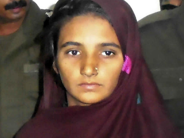 Aasia Bibi is presented to journalists at a police station in Muzaffargarh, Pakistan, Oct. 30, 2017. 