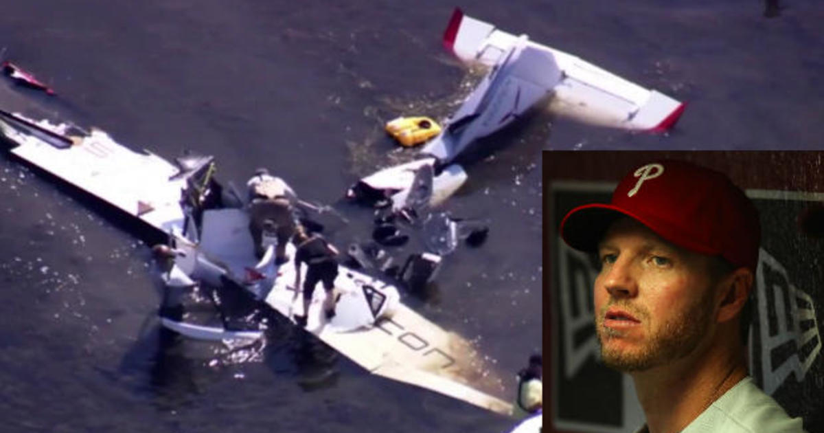 MLB Hall of Famer Roy Halladay was on drugs and did stunts when plane  crashed in 2017, NTSB say - CBS News