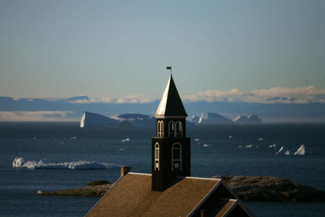 Greenland Ice-Cap Draws Global Warming Tourists 