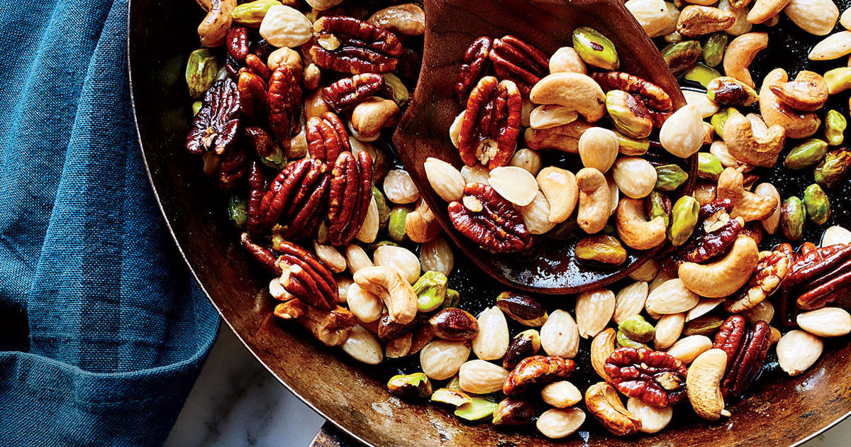 Recipe: Mixed Nuts with Crispy Herbs and Garlic - CBS News