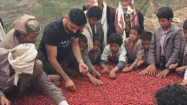 yemen-coffee-mokhtar-alkhanshali-coffee-cherries-promo.jpg 