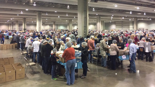 convention-center-meals-of-hope.jpg 