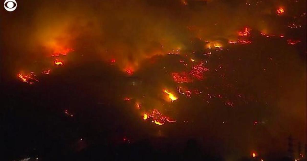 Ventura County fire in Calif. forces thousands to flee homes - CBS News