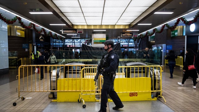 Terror Suspect Prematurely Explodes Bomb At NY's Port Authority Bus Terminal 