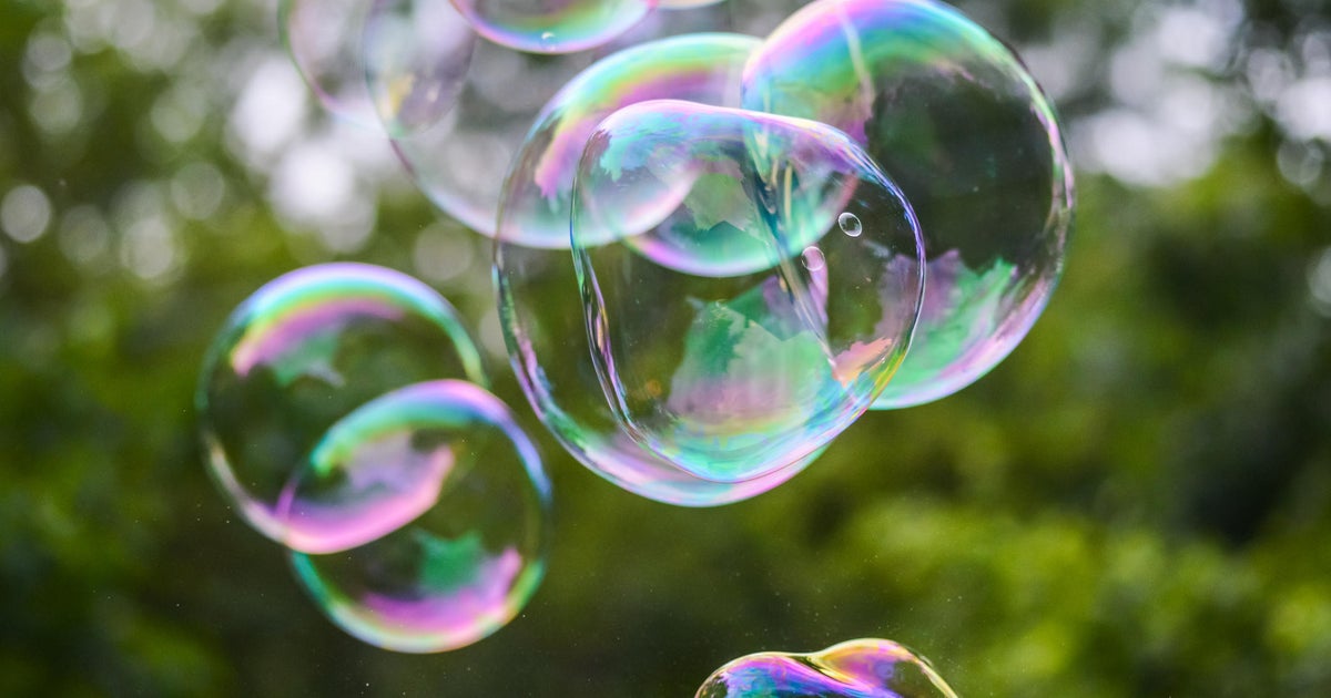 What happens if the bitcoin bubble pops? CBS News