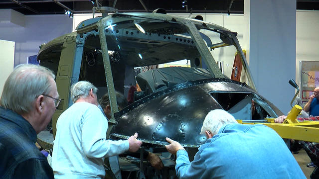 veterans-reassemble-huey-helicopter-for-1968-exhibit.jpg 